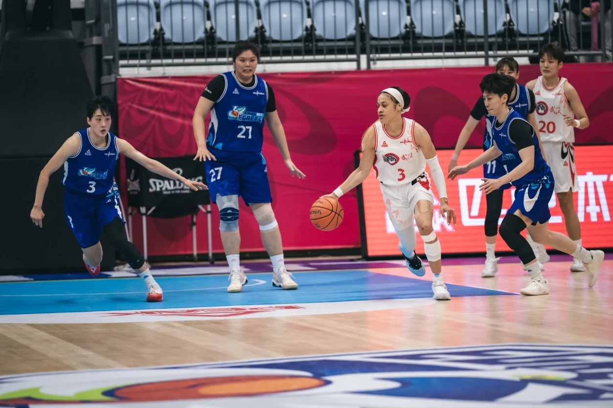 压哨绝杀！球员携手逆转绝佳胜利