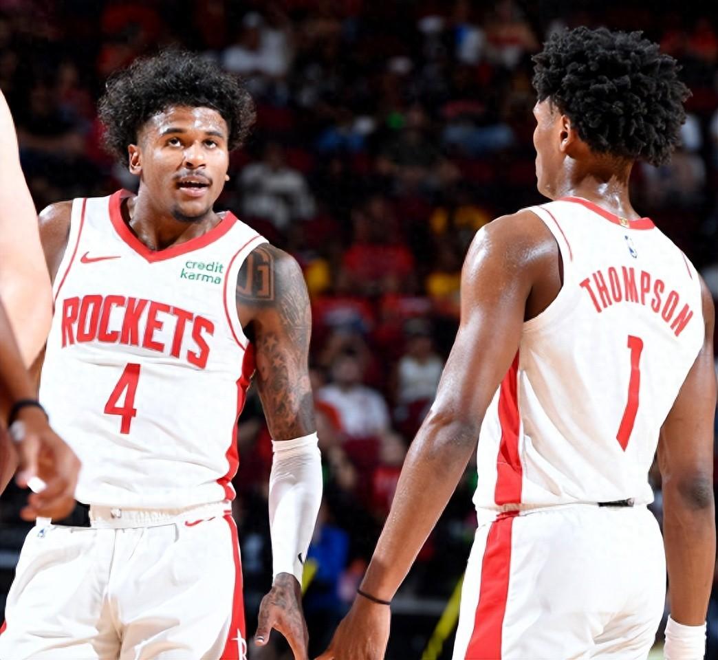 热火队取得首胜终结魔术队连胜 热火队取得首胜终结魔术队连胜