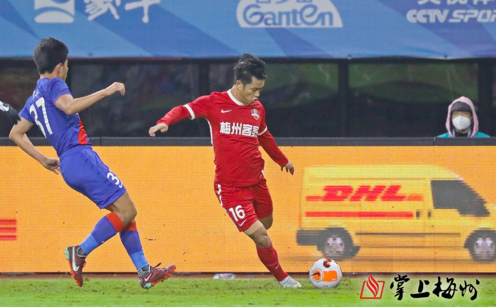 东部排名领先球队防线失守，连败如何调整？的简单介绍