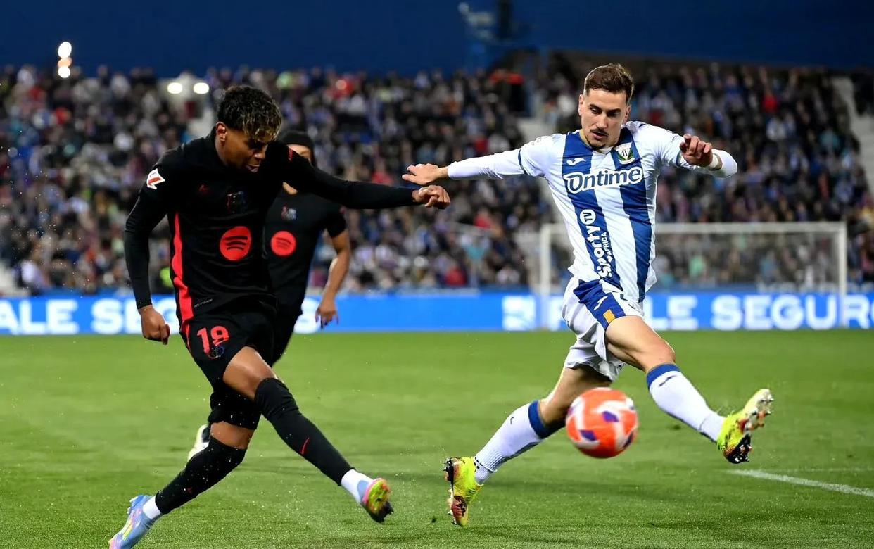 塞尔塔主场立于不败之地,积分不变 塞尔塔主场立于不败之地,积分不变