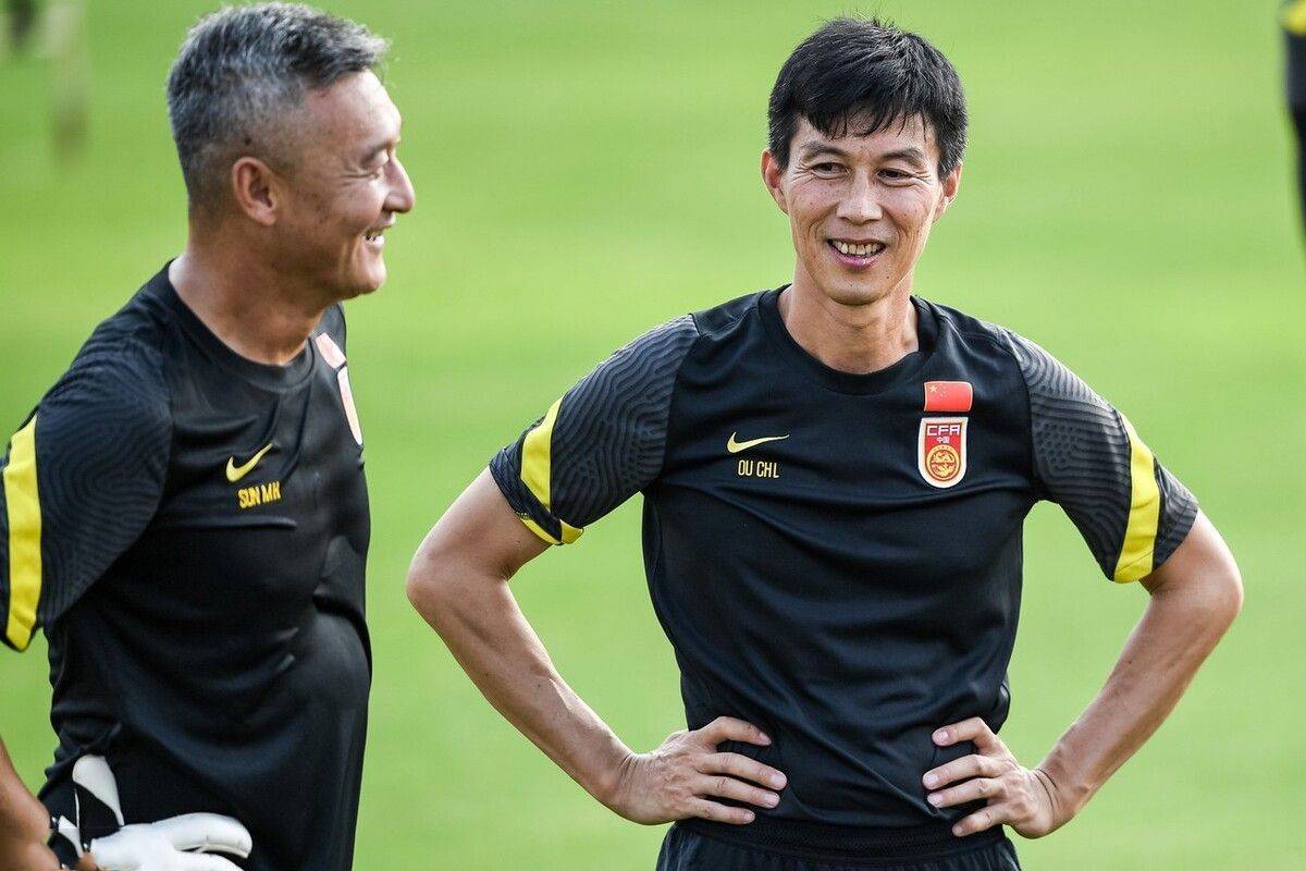 不来梅球员备战备战,期待取得好成绩 不来梅球员备战备战,期待取得好成绩