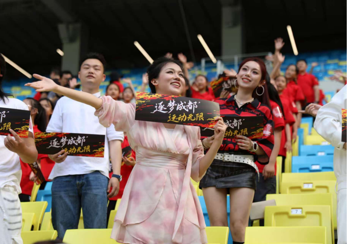 九游中国-家里遥当篮球观赛看台,网球迷纷纷在家观赛