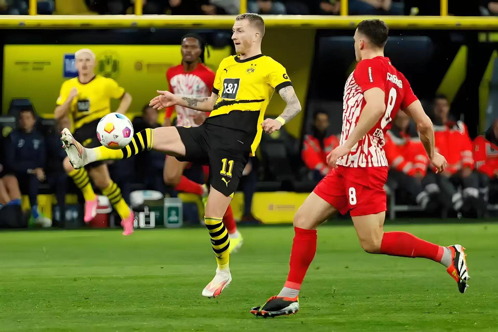 沃尔夫斯堡客场大胜,继续追赶前四 沃尔夫斯堡客场大胜,继续追赶前四