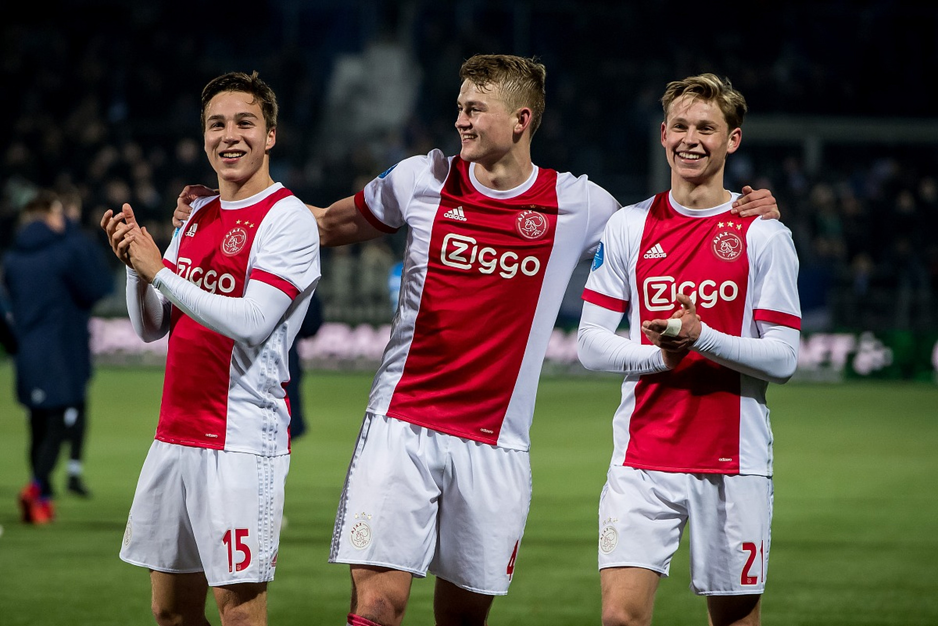 九游官网-阿贾克斯队员斗志昂扬:欧冠冠军宝座唾手可得