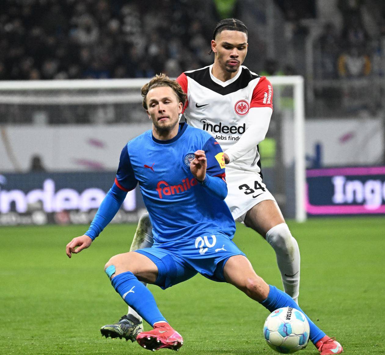 九游娱乐网页-法兰克福球队攻势如潮,奋力争胜的简单介绍