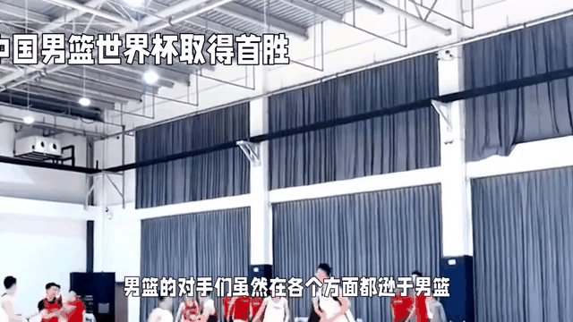 罗马尼亚队球员坚韧拼搏，引人瞩目