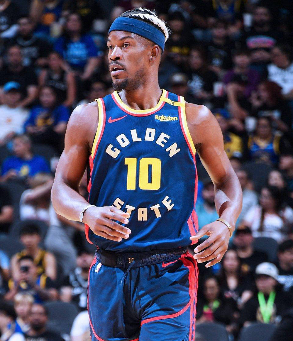 勇士大胜马刺，终结对手连胜