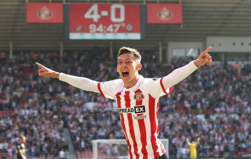 九游体育-曼联客场告捷,终结桑德兰不败纪录