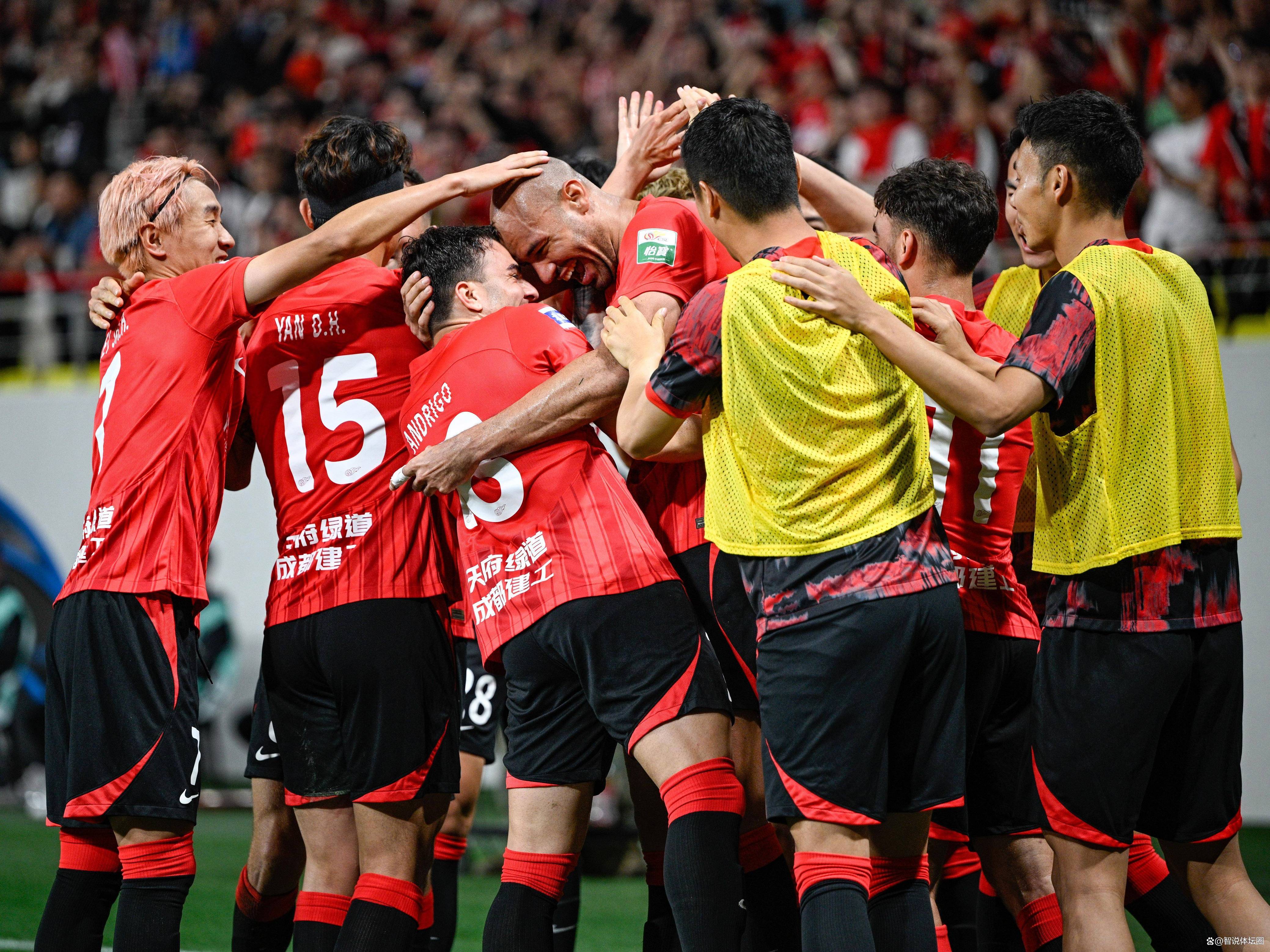 中超球员表现抢眼，为球队带来节节胜利