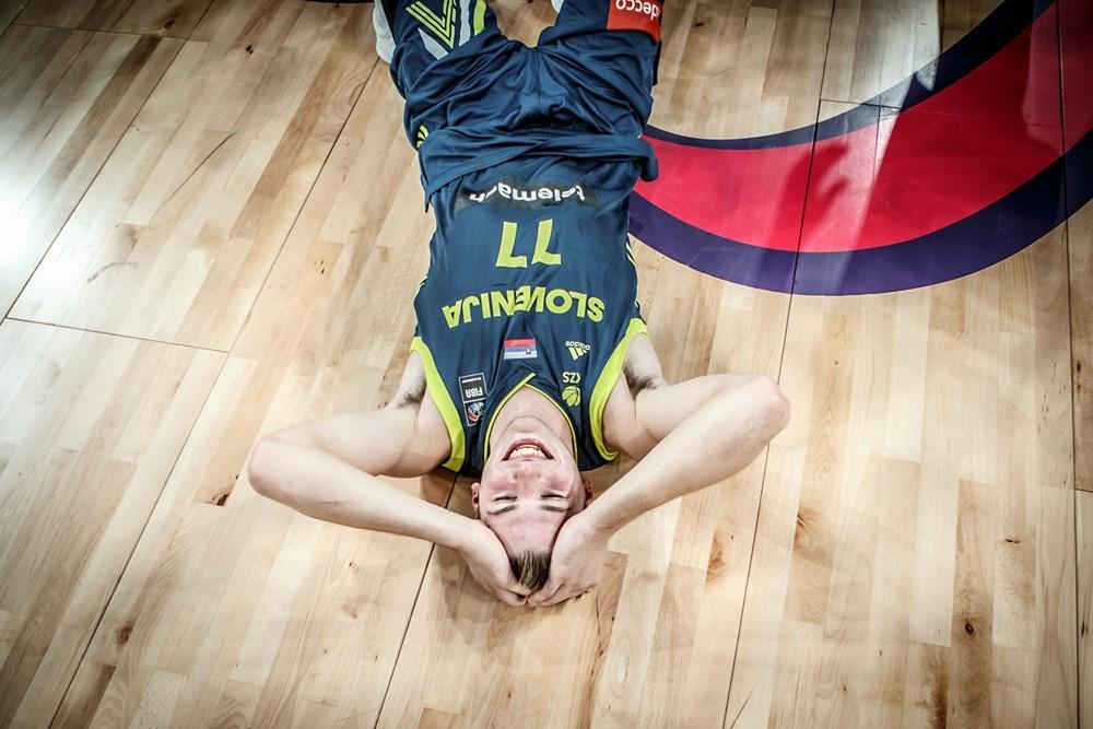 斯洛文尼亚队成功挺进欧洲预选赛半决赛 斯洛文尼亚队成功挺进欧洲预选赛半决赛