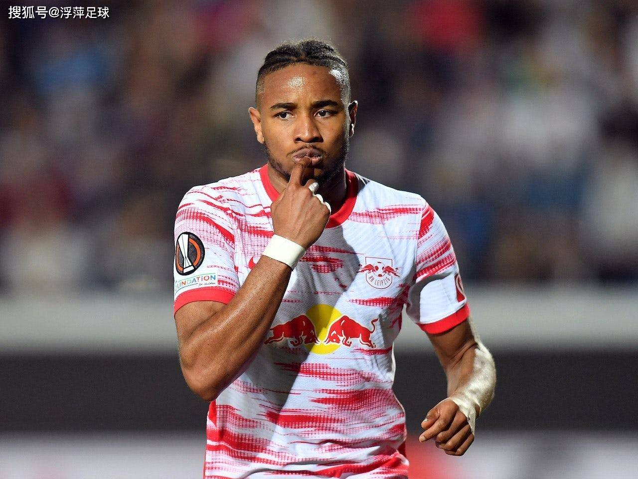 九游体育APP下载-罗马铁卫受伤离场，球队防线岌岌可危的简单介绍