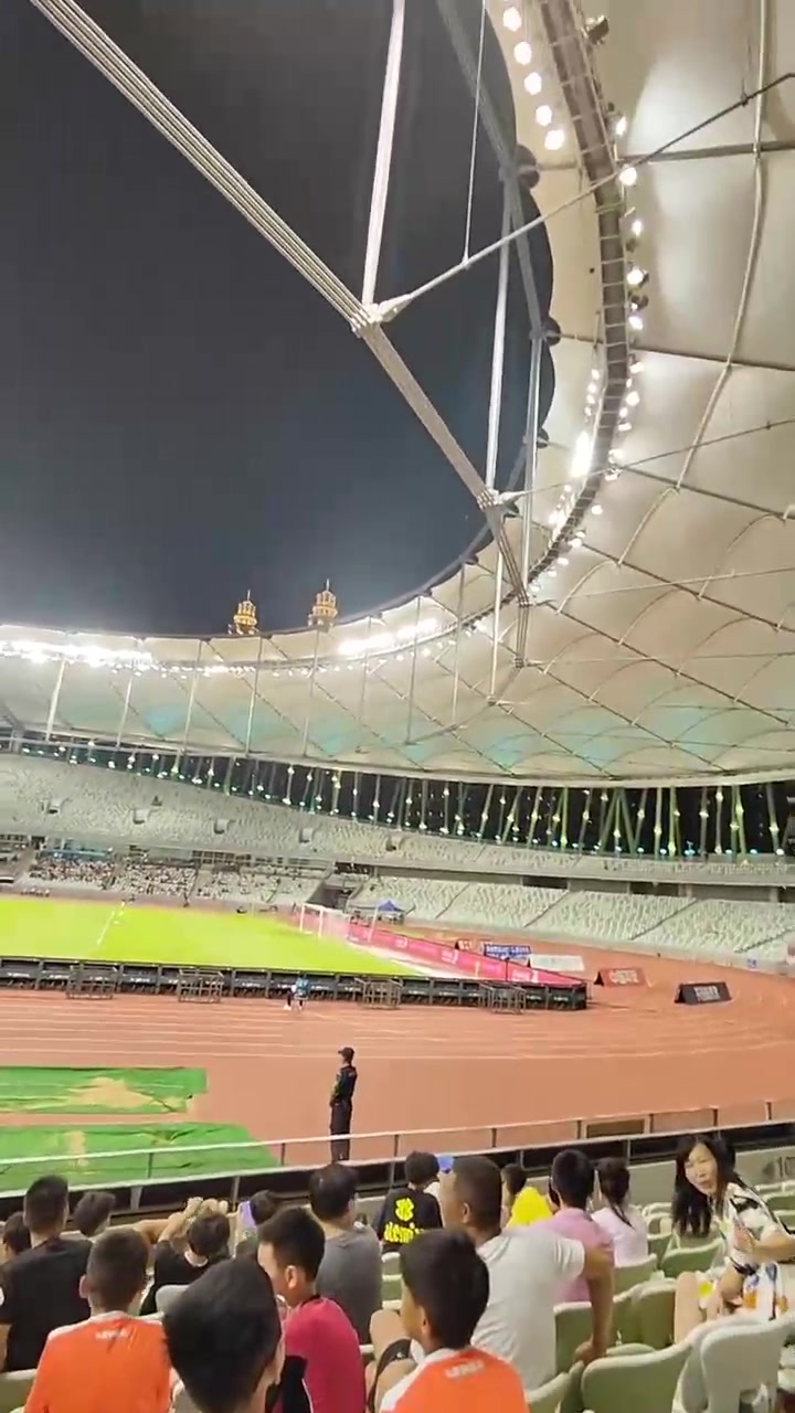 九游中国-足球比赛深夜开启，胜负迷离令人着迷的简单介绍