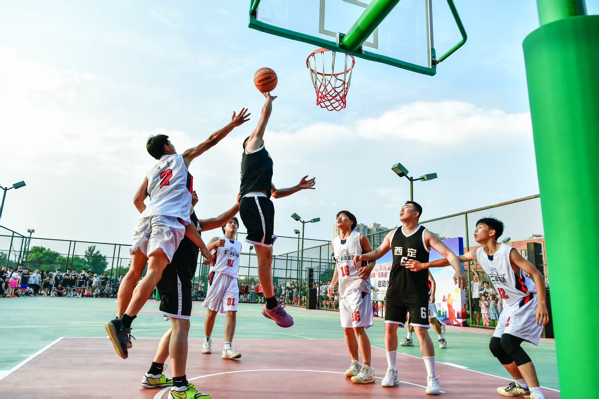 篮球联赛再掀风潮,球员实力逐渐提升 篮球联赛再掀风潮,球员实力逐渐提升