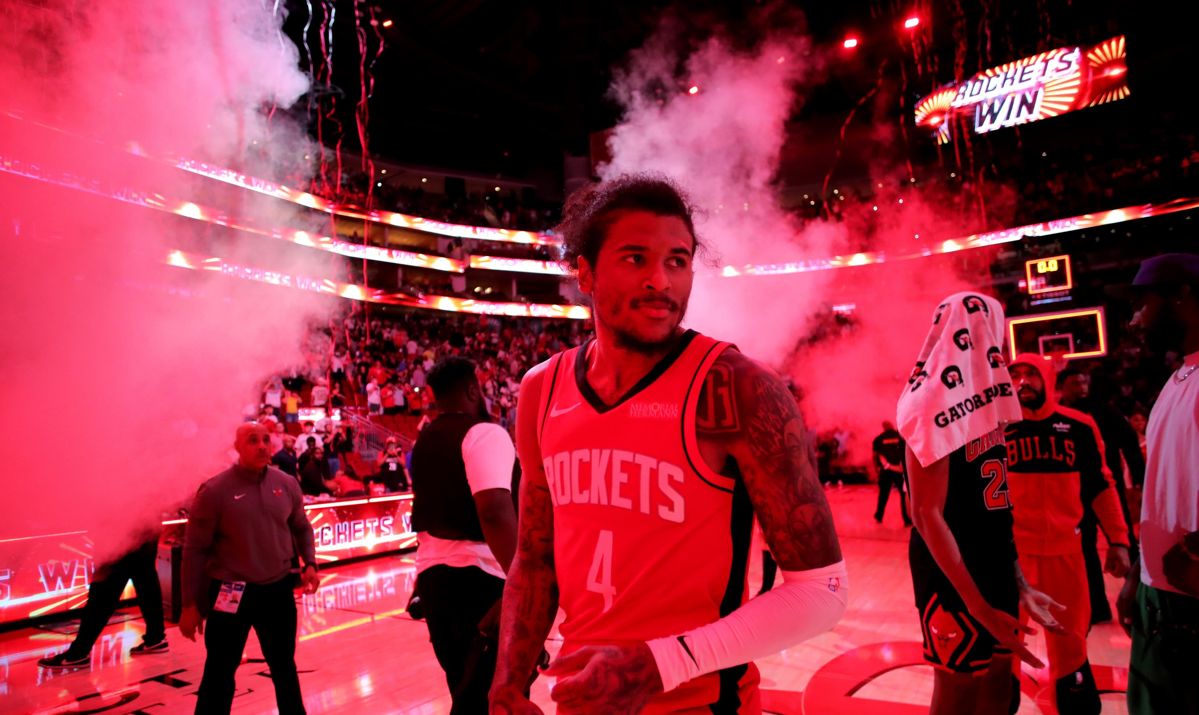 九游娱乐官方-火箭队球员集体庆祝胜利,备战下一场的简单介绍