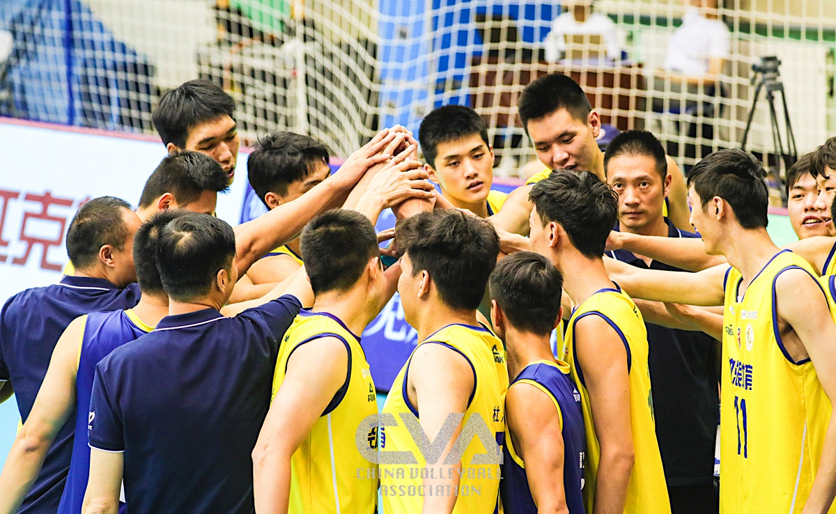 双方拼尽全力,力争争夺胜利 双方拼尽全力,力争争夺胜利