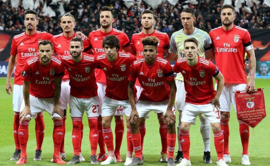 欧冠热门球队再遭逆转,晋级前景堪忧 欧冠热门球队再遭逆转,晋级前景堪忧