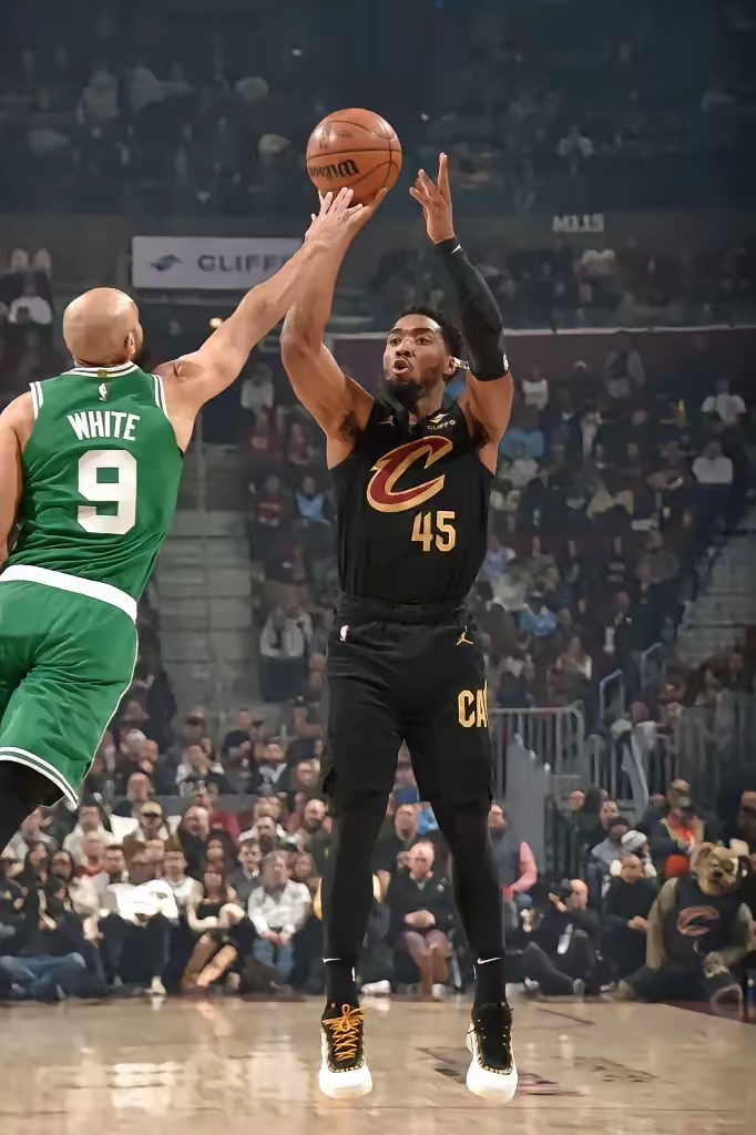 篮网逆转凯尔特人，获得关键胜利